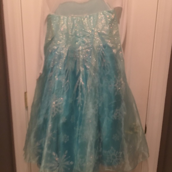 Elsa dress - Picture 3 of 3